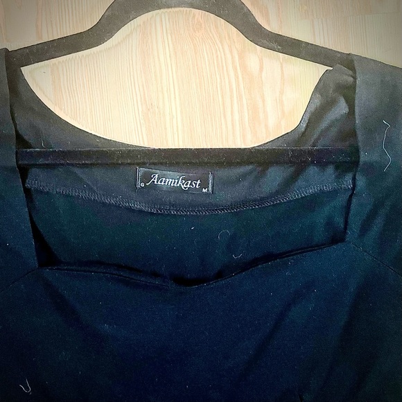 Black Long Sleeve top with flare at waist and Sweethearts neckline - Picture 3 of 5